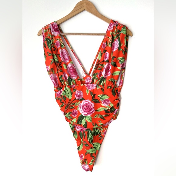 Zara Printed Draped Red Floral Sleeveless Bodysuit - Picture 6 of 11